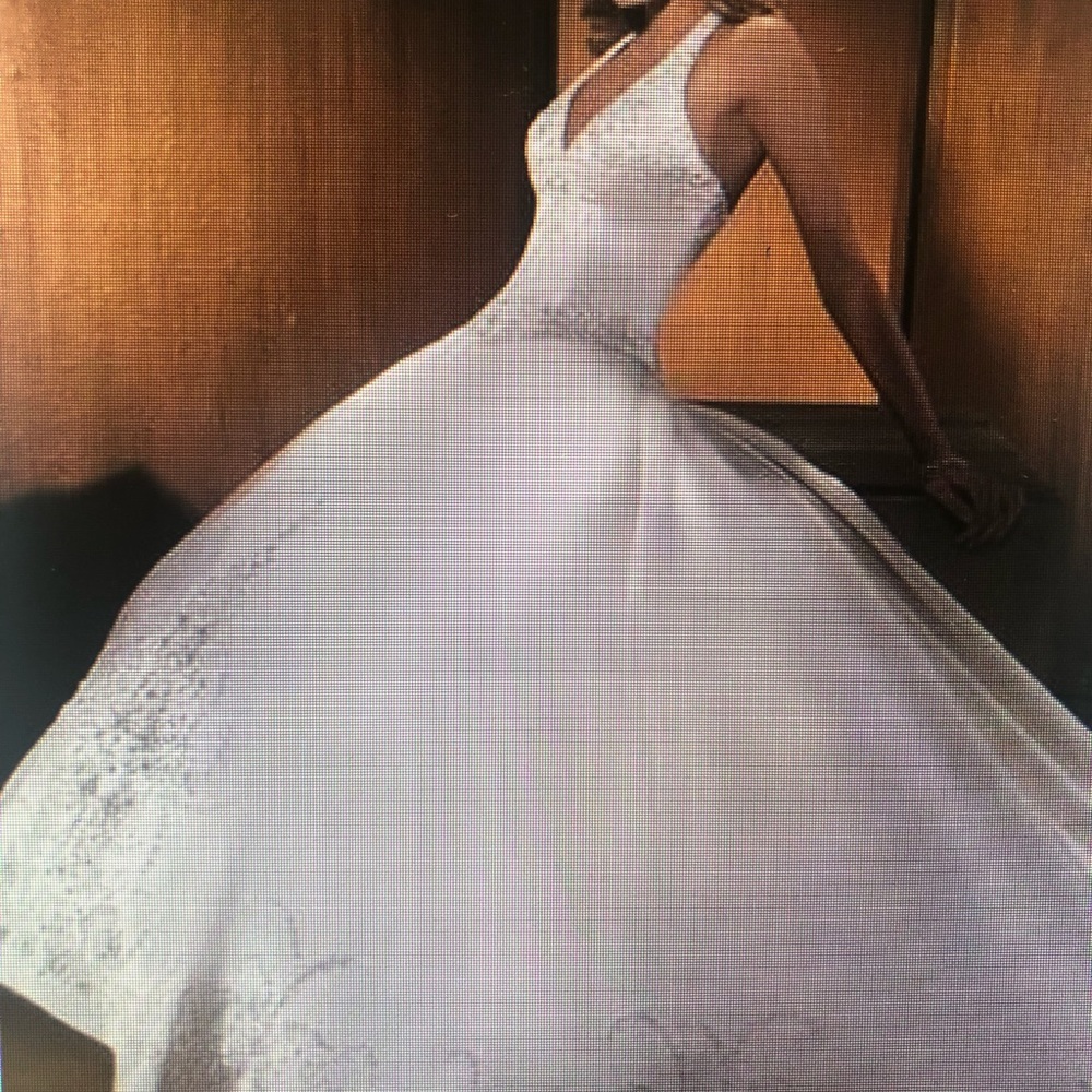 Preserved Ivory Demetrius style 889. Sz 22 altered to a size 16 matching bolero. - Picture 4 of 4